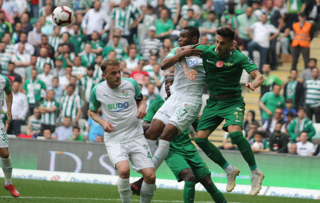 Bursaspor-Akhisarspor maçından kareler