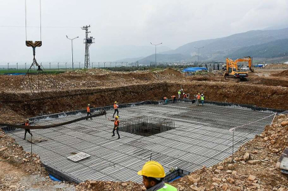 Depremden etkilenen illerde ilk konutların temeli atılacak