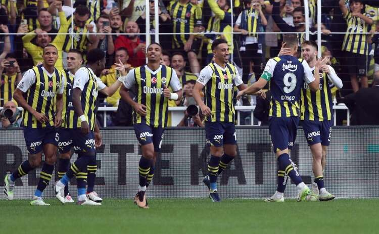 FENERBAHÇE 2'DE 2 PEŞİNDE