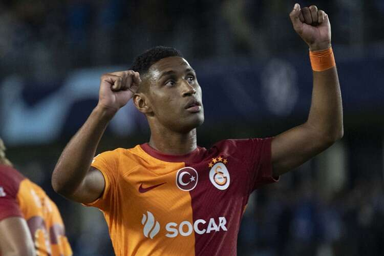 GALATASARAYLI FUTBOLCULAR HER HAFTA 11'DE