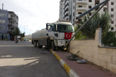 'Dur' ikazına uymadı... Kaza yaptı!