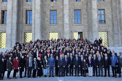 Balkan göçmenlerinden CHP Genel Başkanı Özel’e ziyaret