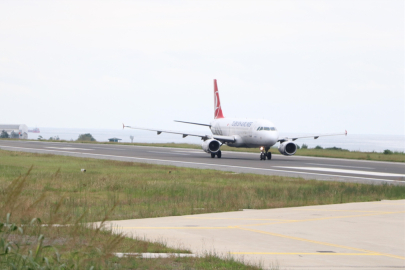 Trabzon Havalimanı'nda pist onarım ve bakım çalışması