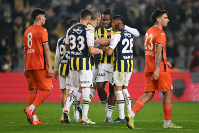 Fenerbahçe evinde turladı!