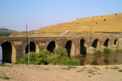 Kentin en önemli tarihi yapılarından: Diyarbakır On Gözlü Köprü