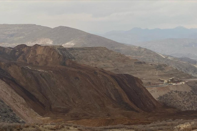 Maden ocağında toprak kayması: Erzincan'da 9 işçi aranıyor!