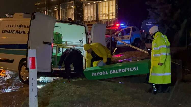 Sevgililer Günü'nde Bursa'da feci kaza: 2 Kişi hayatını kaybetti!-Bursa Hayat Gazetesi-4