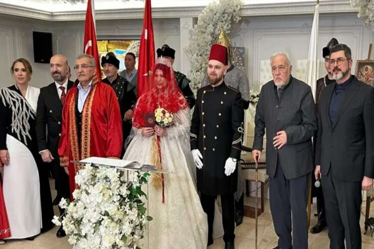 2. Abdülhamit Han’ın torunu evlendi! Nikah şahidi İlber Ortaylı oldu! -Bursa Hayat Gazetesi -2