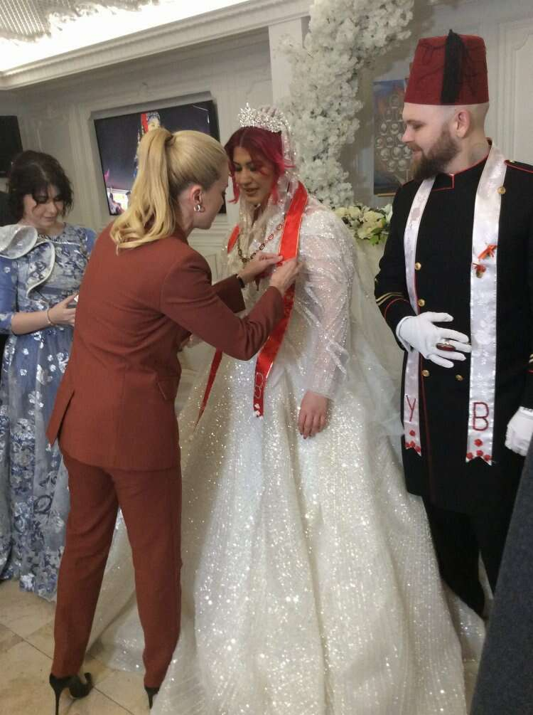 2. Abdülhamit Han’ın torunu evlendi! Nikah şahidi İlber Ortaylı oldu! -Bursa Hayat Gazetesi -5