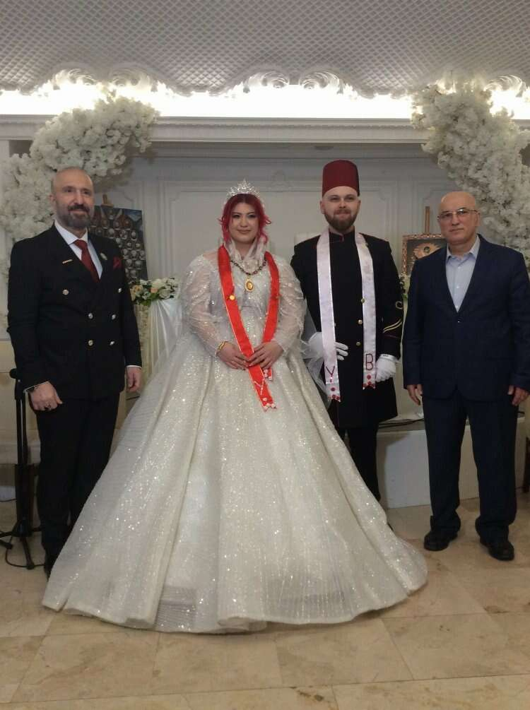 2. Abdülhamit Han’ın torunu evlendi! Nikah şahidi İlber Ortaylı oldu! -Bursa Hayat Gazetesi -6