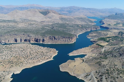 3 ülkeye hayat veriyor: Fırat Nehri