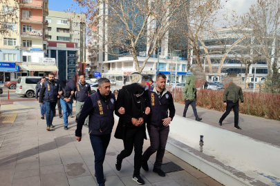 Kırşehir merkezli 4 ilde eş zamanlı operasyon! Çete çökertildi
