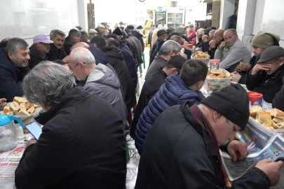 ‘Askıda iftar’ geleneği sürüyor!