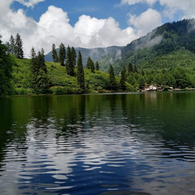 Borçka'nın ve Artvin'in önemli bir değeri: Karagöl -Bursa Hayat Gazetesi-2