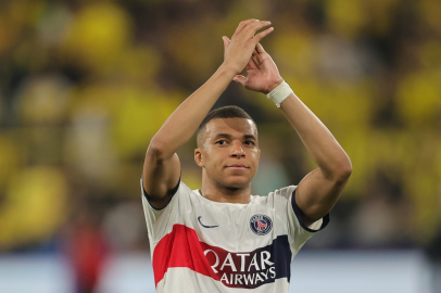 Kylian Mbappe, ayrılığı resmen açıkladı