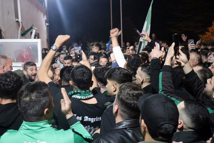 Sakaryaspor’un sokaklara taşan final coşkusu - Bursa Hayat Gazetesi-3