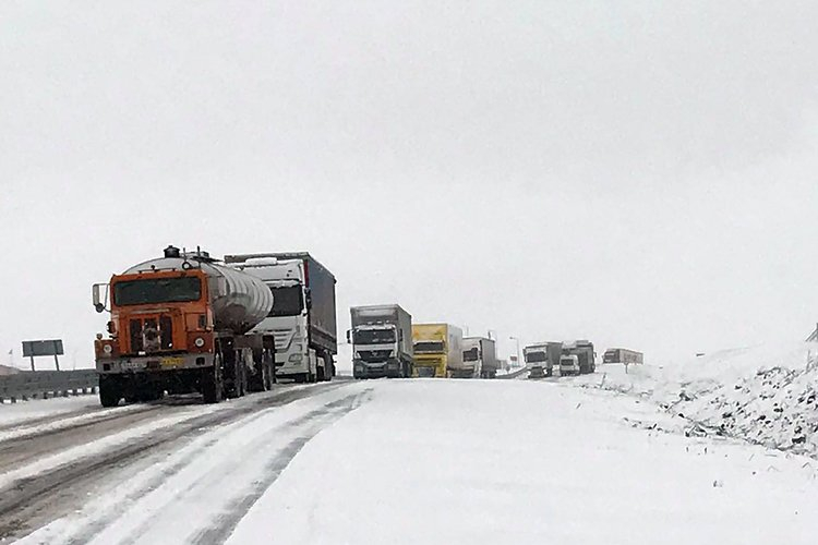 Ardahan-Posof kara yolunda ulaşıma kar engeli - Bursa Hayat Gazetesi-2