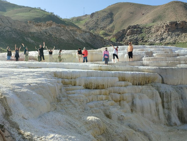 Pamukkale'yi andırıyor! Turistlerin uğrak noktası - Bursa Hayat Gazetesi-3