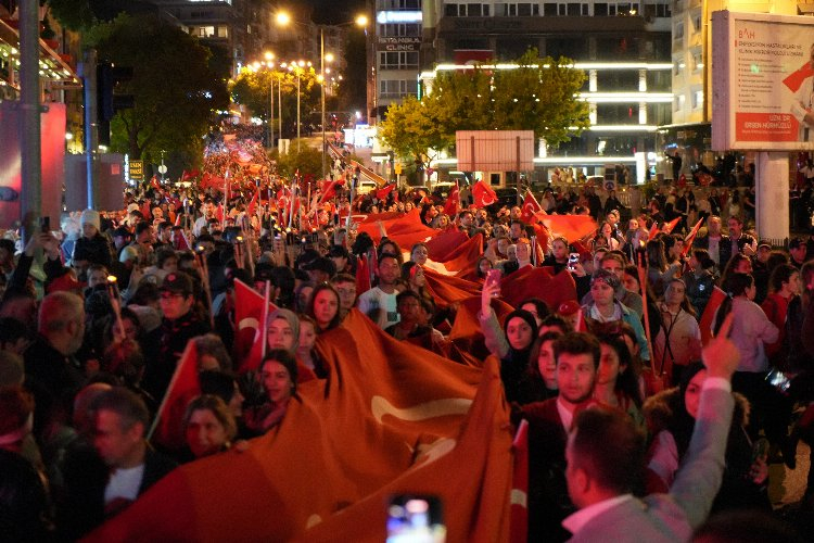 Samsun'da 1919 metrelik bayrakla 