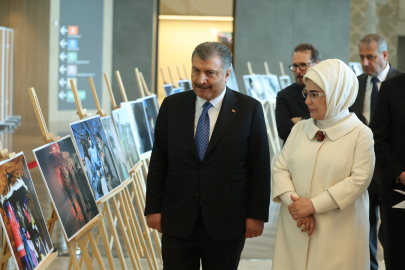 Emine Erdoğan: 'Cansiparane fedakarlığı unutmamız mümkün değil'