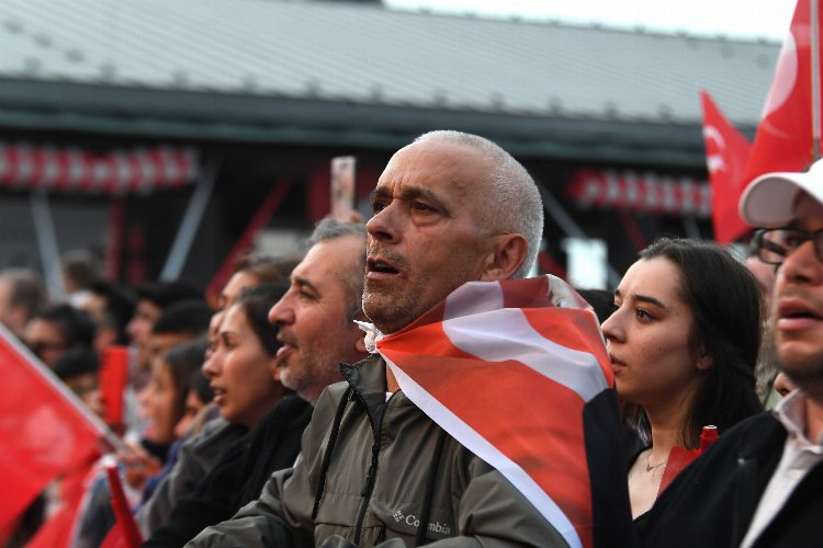 Haluk Levent Bursa'da Gazze’deki soykırıma dikkat çekti Bursa Hayat Gazetesi -3