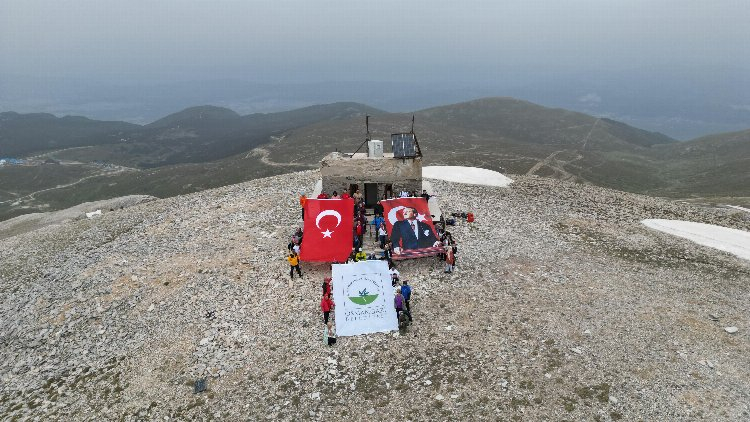 Osmangazili dağcılar 19 Mayıs'ta Uludağ'ın zirvesine yürüdü - Bursa Hayat Gazetesi-2