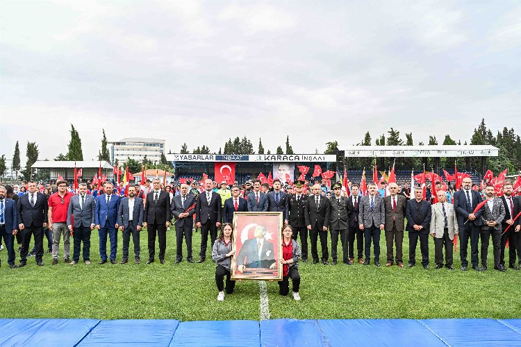 Karacabey'de 19 Mayıs coşkusu Bengü konseri ile taçlandı - Bursa Hayat Gazetesi-3