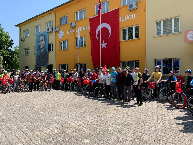 Bursa İznik'te öğretmenler bisiklet turu düzenledi - Bursa Hayat Gazetesi-4