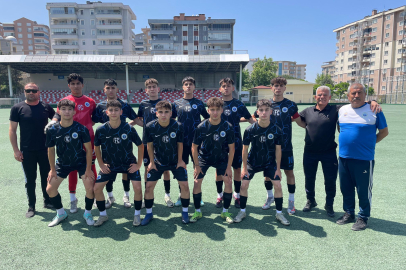 Gemlik Belediyespor futbolcuları şampiyonluğu garantiledi