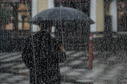 Meteoroloji'den o bölgelere kuvvetli yağış uyarısı