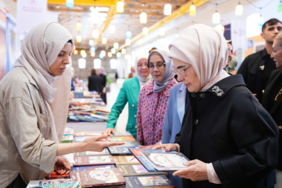 Emine Erdoğan, 'Şule Yüksel Şenler Vakfı Kitap ve Kültür Günleri' etkinliğine katıldı