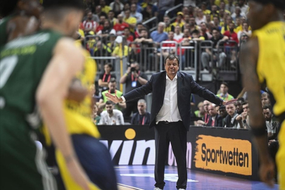 Ergin Ataman'dan Fenerbahçe'ye karşı 63. galibiyet