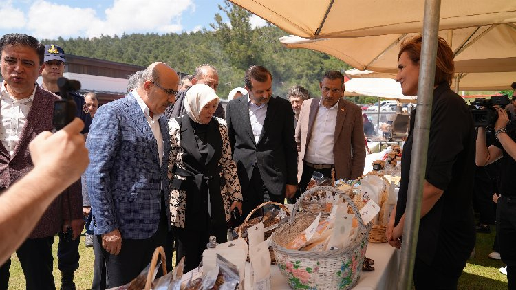 Gürsu lezzetleri Gemi Seyir Terası’nda görücüye çıktı - Bursa Hayat Gazetesi-3