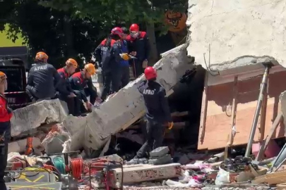 İstanbul'da çöken binada ölü sayısı 2'ye çıktı