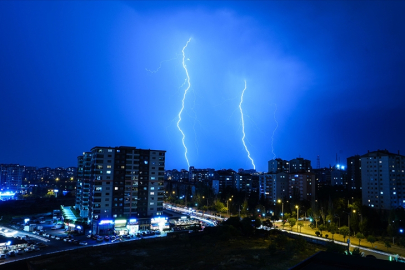 Marmara'ya gök gürültülü sağanak uyarısı!