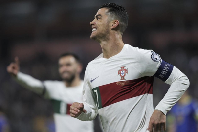 Cristiano Ronaldo turnuva tarihine damga vurmaya hazırlanıyor!