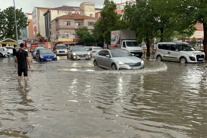 Yozgat'ta yollar göle döndü!