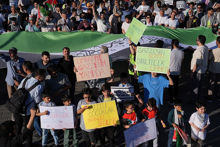 Üsküdar'da İsrail protestosu! Bursa Hayat Gazetesi -2