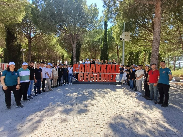 Adana polisi liseli gençleri Bursa ve Çanakkale'ye geziye götürdü - Bursa Hayat Gazetesi-2