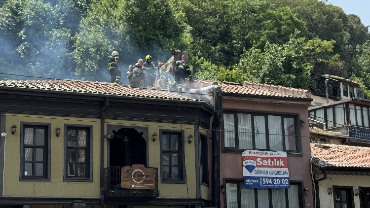 Bursa'nın en işlek caddesindeki dönercide yangın! - Bursa Hayat Gazetesi-2