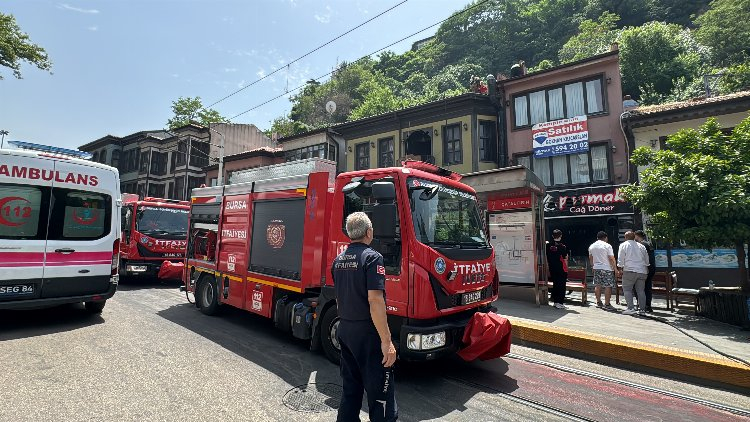 Bursa'nın en işlek caddesindeki dönercide yangın! - Bursa Hayat Gazetesi-4