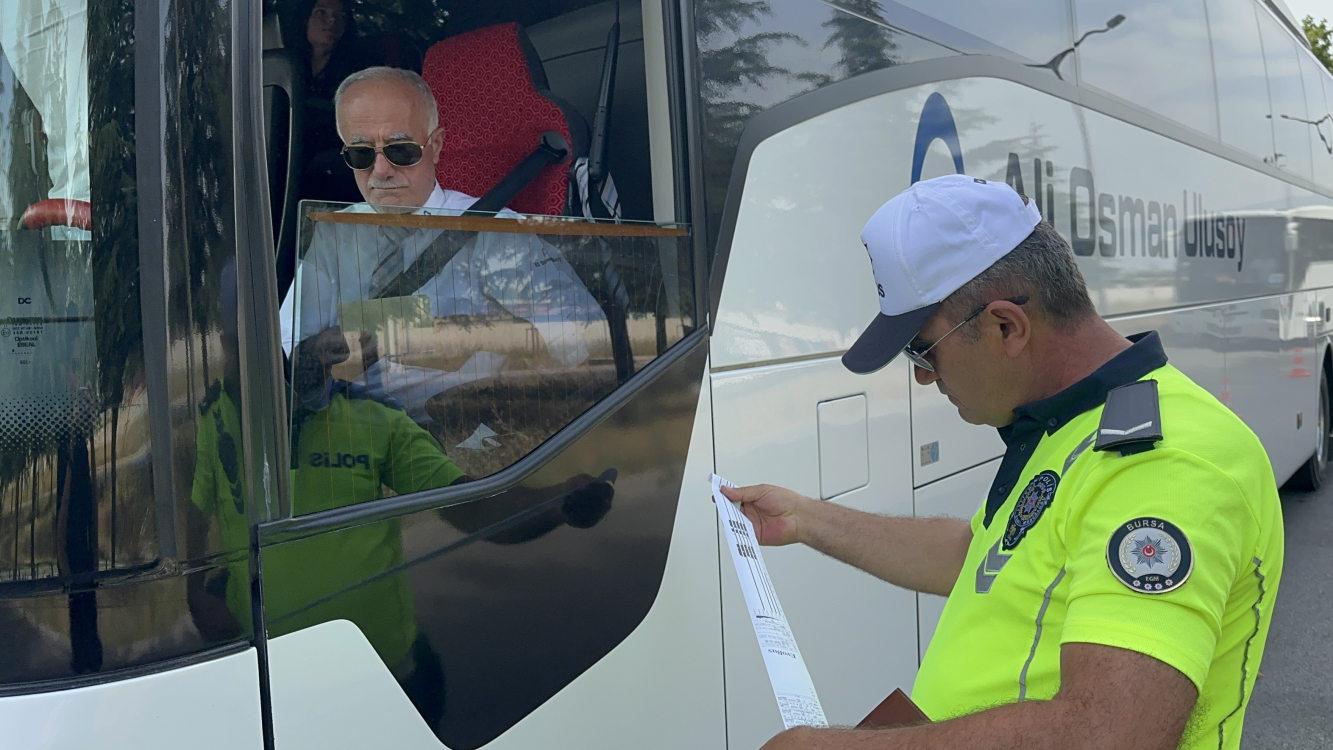 Bursa'da terminal çıkışında otobüsler teker teker durduruldu - Bursa Hayat Gazetesi-2