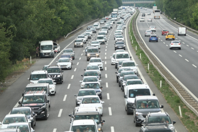 Yollarda trafik yoğunluğu