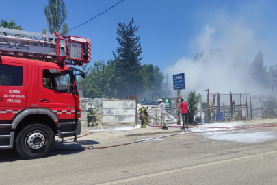 Bursa'da geri dönüşüm tesisinde yangın çıktı