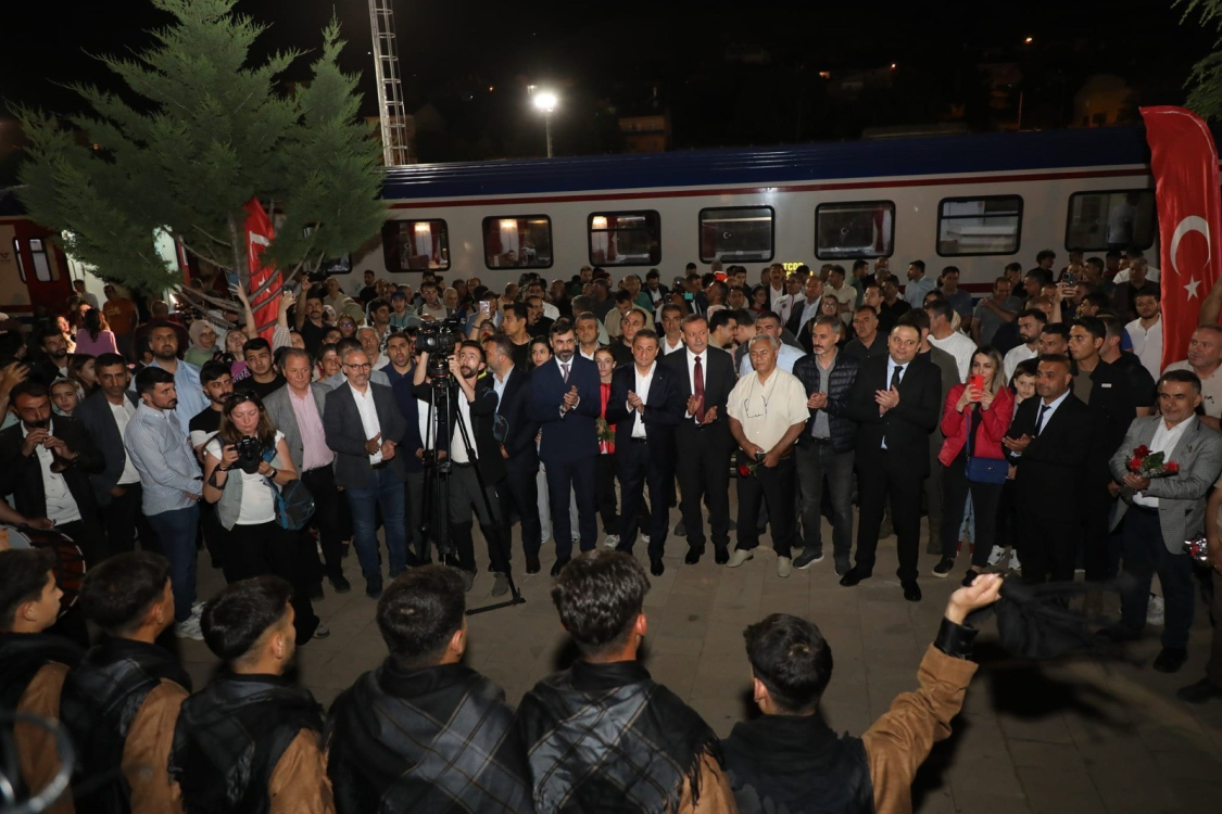 Tren turizminin yeni rotası! İlk seferini yaptı - Bursa Hayat Gazetesi-3