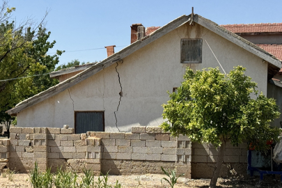 Konya'da endişelendiren görüntü:  Yapılar zarar görüyor!