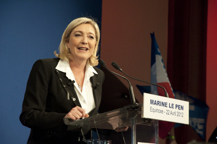 Fransa'nın aşırı sağcı lideri Marine Le Pen kimdir ve kaç yaşında? Le Pen'in siyasi kariyeri ve hayatı - Bursa Hayat Gazetesi-8