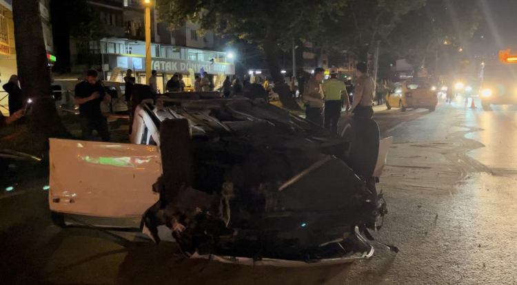 Bursa'da feci kaza! Makas atan otomobil takla attı - Bursa Hayat Gazetesi-2