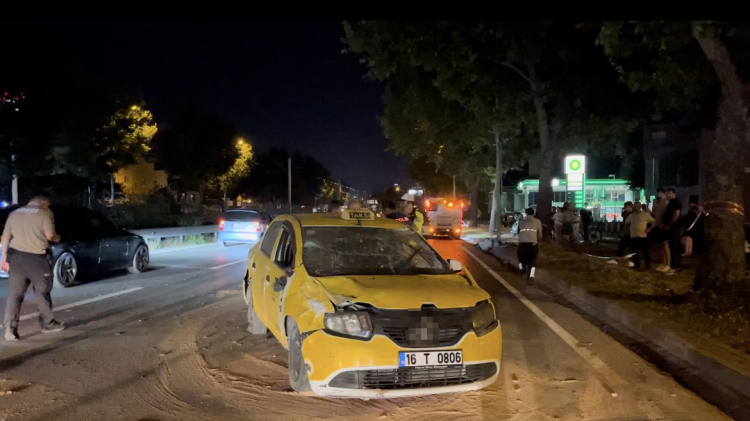 Bursa'da feci kaza! Makas atan otomobil takla attı - Bursa Hayat Gazetesi-3