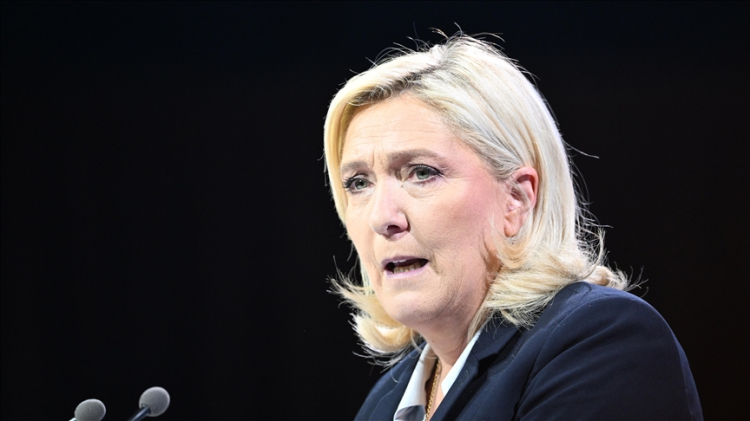 Fransa'nın aşırı sağcı lideri Marine Le Pen kimdir ve kaç yaşında? Le Pen'in siyasi kariyeri ve hayatı - Bursa Hayat Gazetesi-5